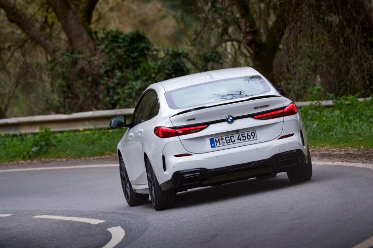 Bmw 220d M Sport e Bmw M235i xDrive 2020: immagini ufficiali
