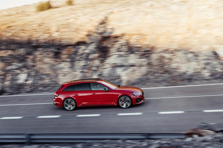 Audi RS 4 Avant: nuove immagini ufficiali