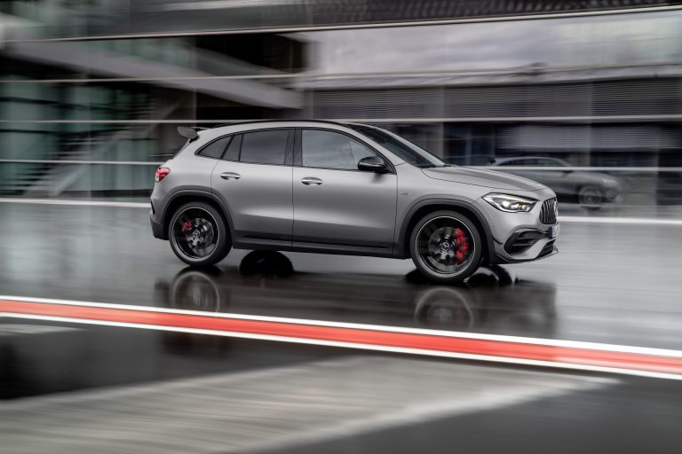 Mercedes-AMG GLA 45 4MATIC+ 2020: immagini ufficiali