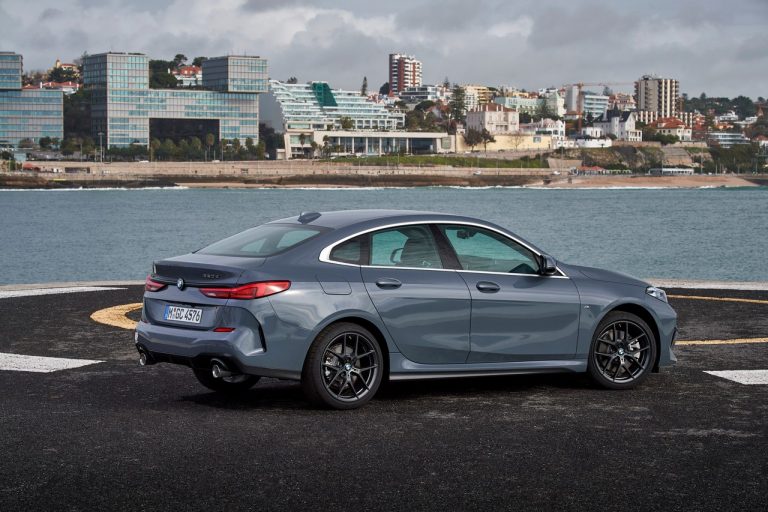 Bmw 220d M Sport e Bmw M235i xDrive 2020: immagini ufficiali