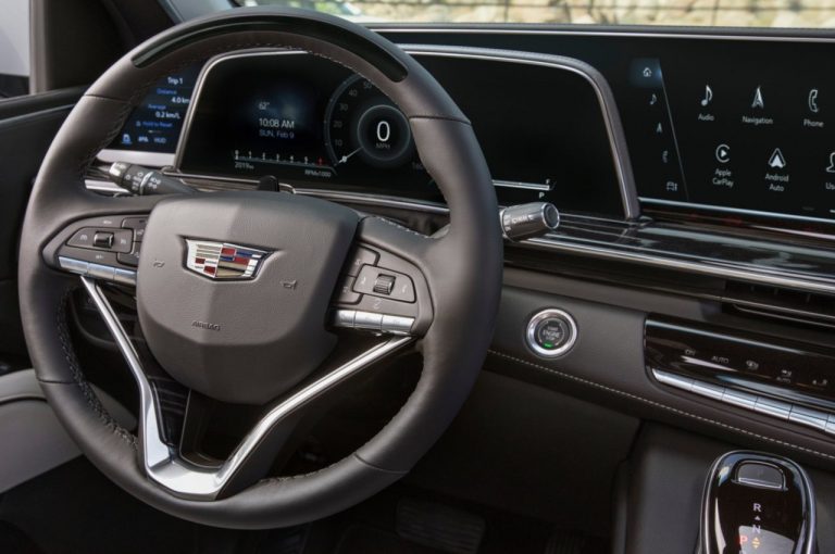 Cadillac Escalade 2020: immagini ufficiali