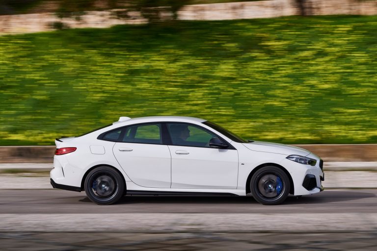Bmw 220d M Sport e Bmw M235i xDrive 2020: immagini ufficiali