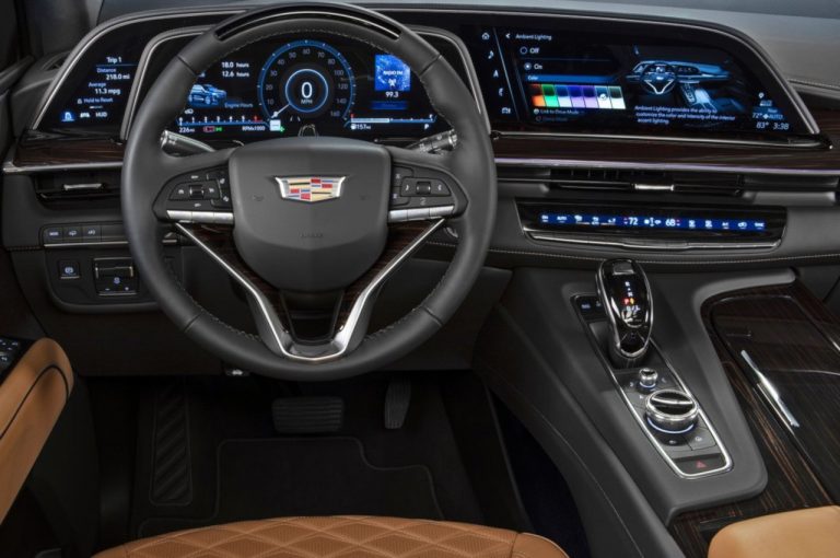 Cadillac Escalade 2020: immagini ufficiali