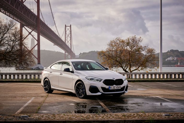 Bmw 220d M Sport e Bmw M235i xDrive 2020: immagini ufficiali