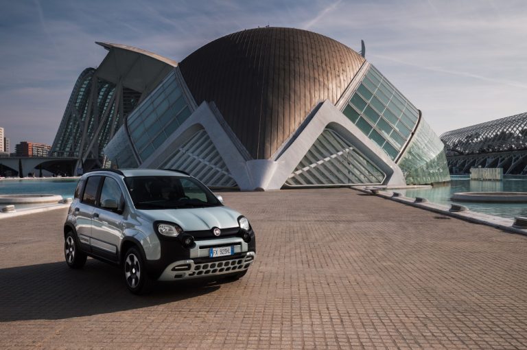 Fiat 500 Hybrid e Fiat Panda Hybrid Launch Edition: nuove immagini ufficiali