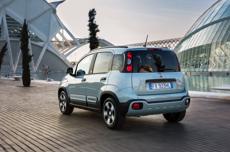 Fiat 500 Hybrid e Fiat Panda Hybrid Launch Edition: nuove immagini ufficiali