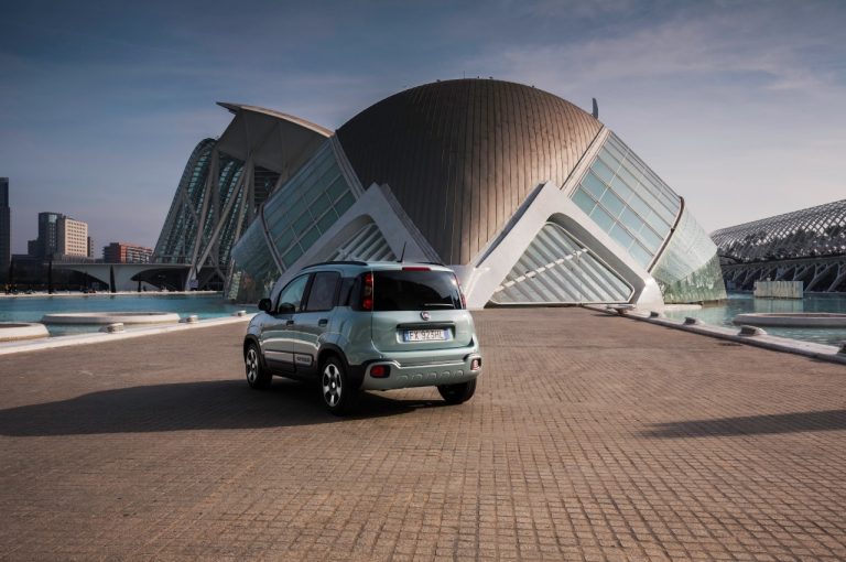 Fiat 500 Hybrid e Fiat Panda Hybrid Launch Edition: nuove immagini ufficiali