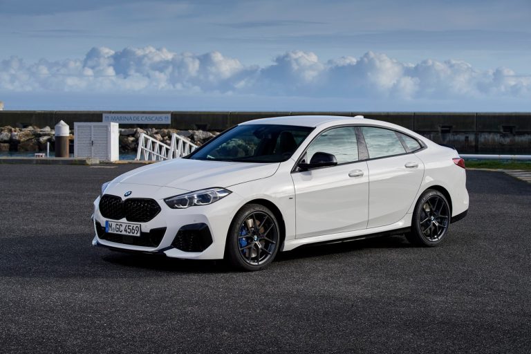 Bmw 220d M Sport e Bmw M235i xDrive 2020: immagini ufficiali