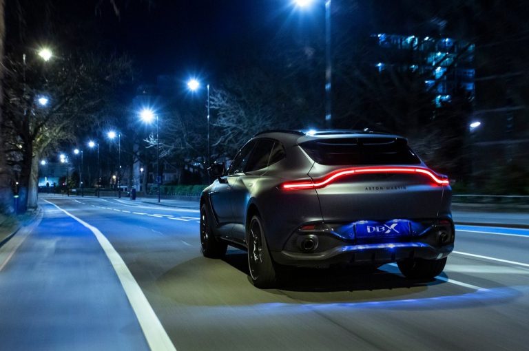 Aston Martin DBX by Q: immagini ufficiali