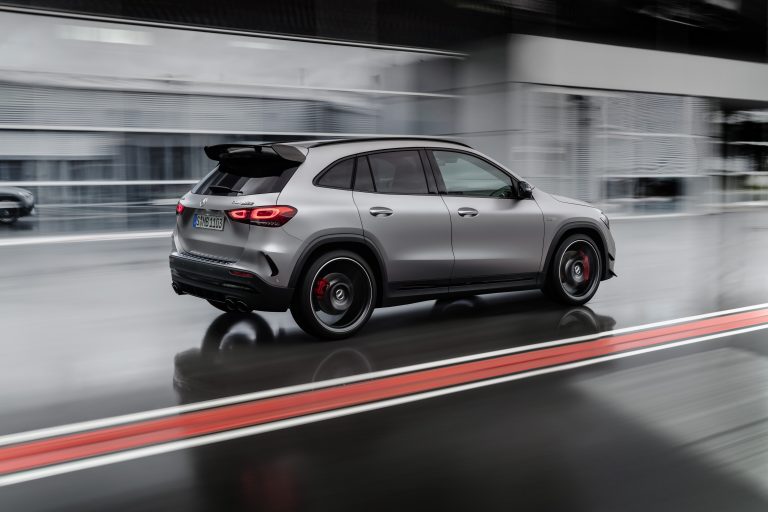 Mercedes-AMG GLA 45 4MATIC+ 2020: immagini ufficiali