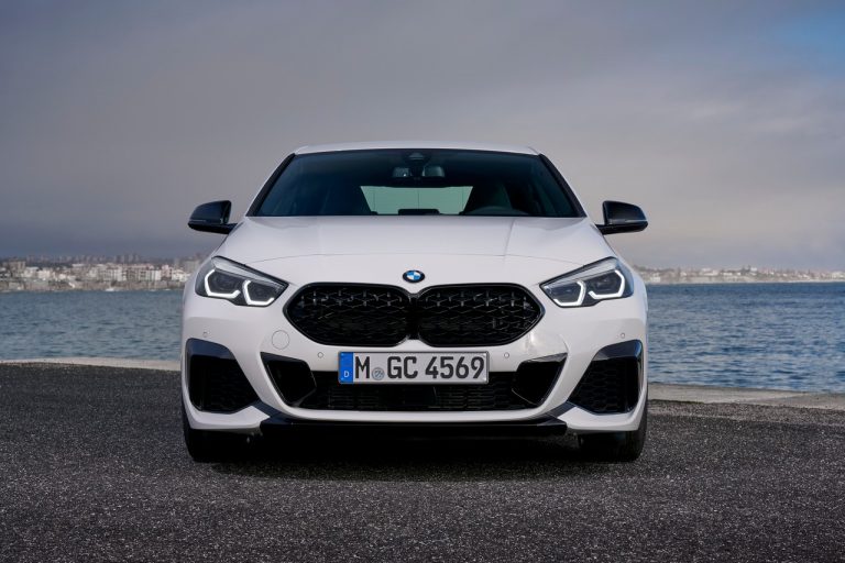 Bmw 220d M Sport e Bmw M235i xDrive 2020: immagini ufficiali