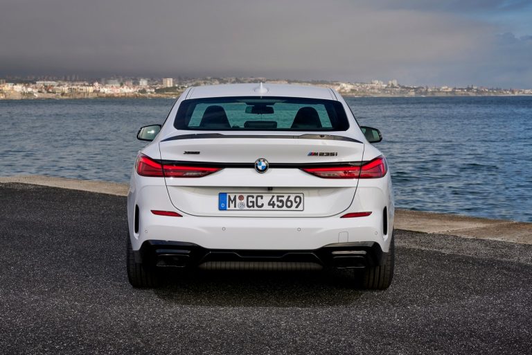 Bmw 220d M Sport e Bmw M235i xDrive 2020: immagini ufficiali