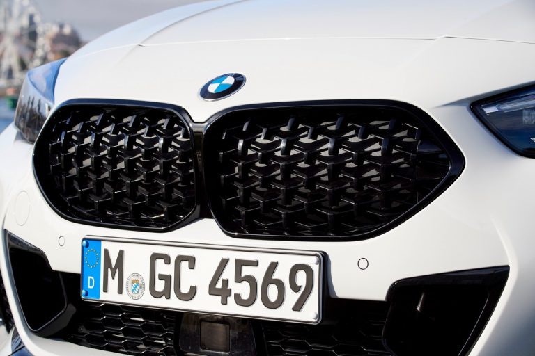 Bmw 220d M Sport e Bmw M235i xDrive 2020: immagini ufficiali