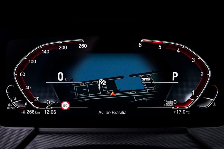 Bmw 220d M Sport e Bmw M235i xDrive 2020: immagini ufficiali