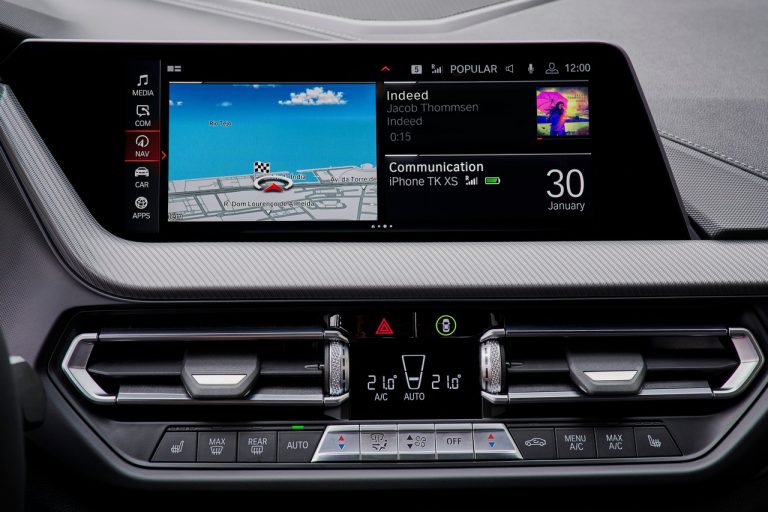 Bmw 220d M Sport e Bmw M235i xDrive 2020: immagini ufficiali