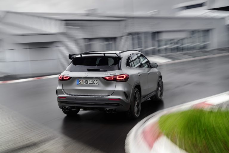 Mercedes-AMG GLA 45 4MATIC+ 2020: immagini ufficiali