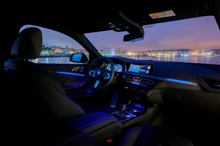 Bmw 220d M Sport e Bmw M235i xDrive 2020: immagini ufficiali