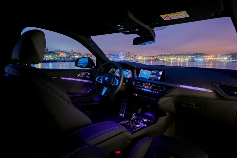 Bmw 220d M Sport e Bmw M235i xDrive 2020: immagini ufficiali