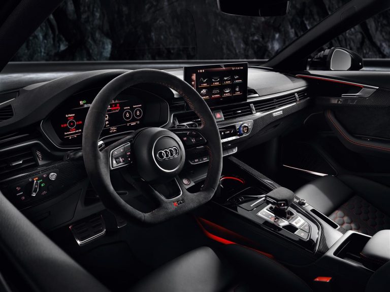 Audi RS 4 Avant: nuove immagini ufficiali