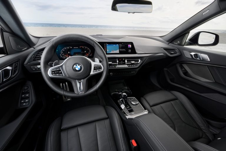 Bmw 220d M Sport e Bmw M235i xDrive 2020: immagini ufficiali