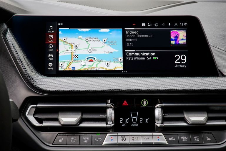 Bmw 220d M Sport e Bmw M235i xDrive 2020: immagini ufficiali