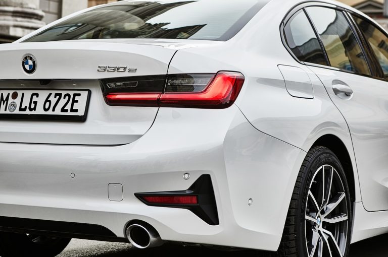 Bmw, novità per Ginevra 2020: immagini ufficiali