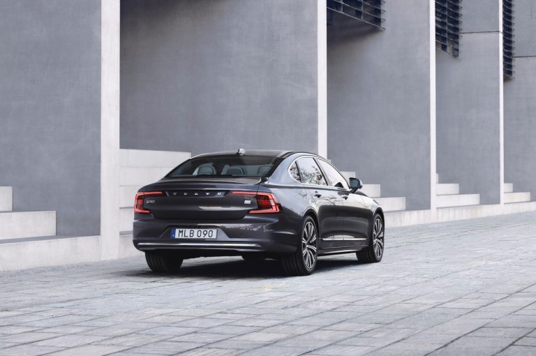 Volvo S90 e Volvo V90 restyling 2020: immagini ufficiali