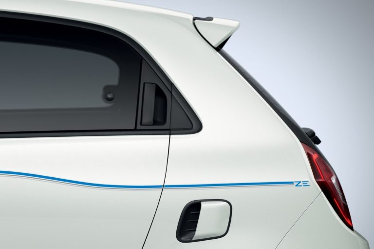 Renault Twingo ZE: immagini ufficiali