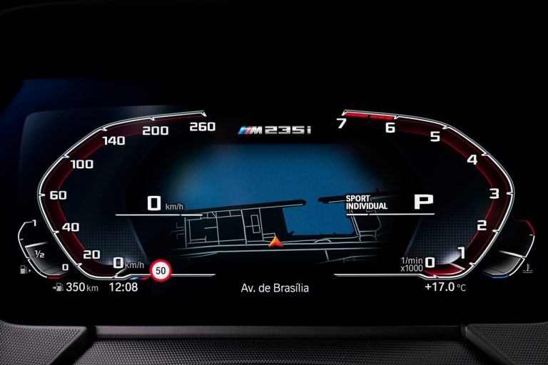 Bmw 220d M Sport e Bmw M235i xDrive 2020: immagini ufficiali
