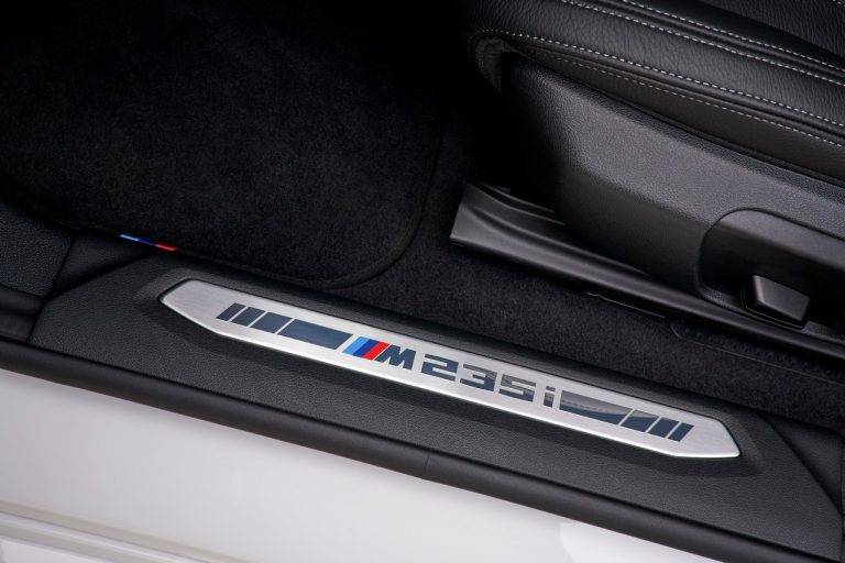 Bmw 220d M Sport e Bmw M235i xDrive 2020: immagini ufficiali
