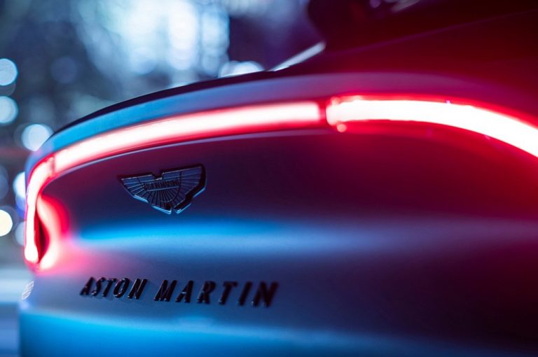 Aston Martin DBX by Q: immagini ufficiali
