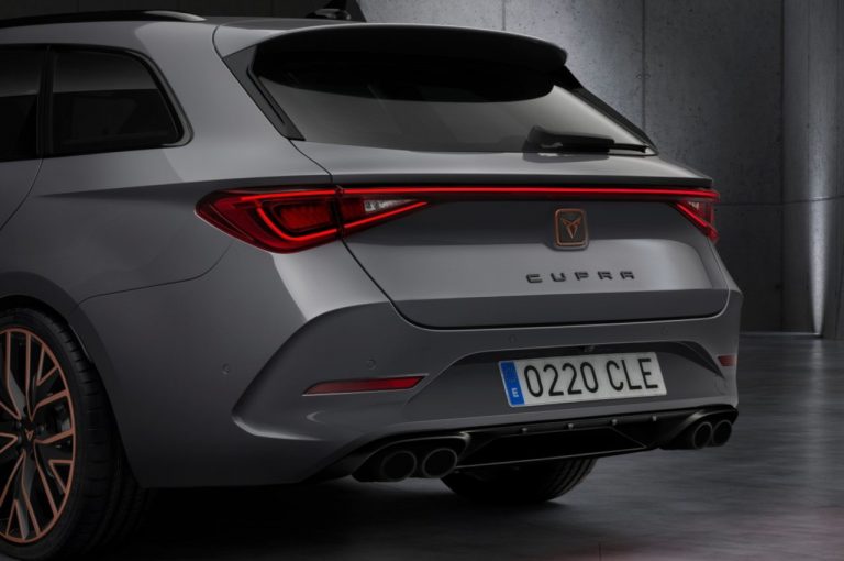 Cupra Leon Sportstourer 2020: immagini ufficiali