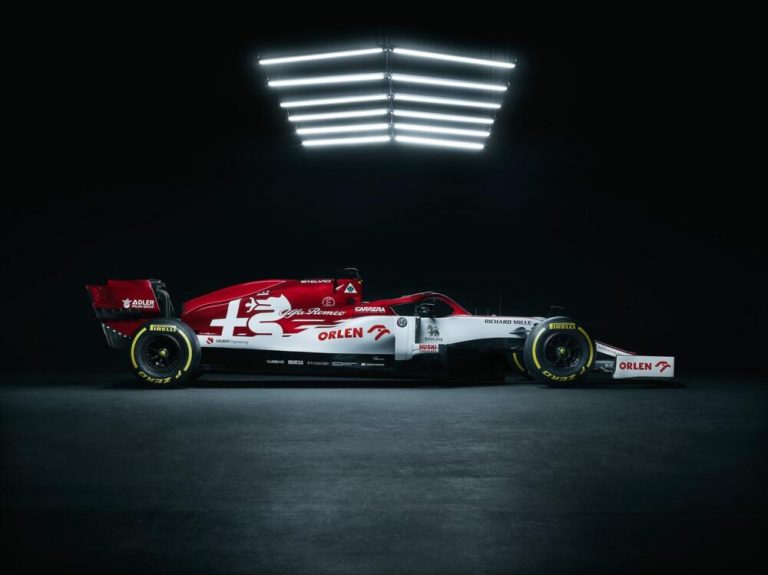 F1, Alfa Romeo C39: immagini ufficiali