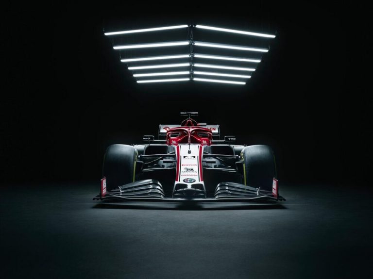 F1, Alfa Romeo C39: immagini ufficiali