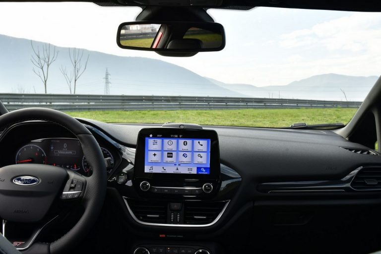 Ford Fiesta ST: la prova su strada e in pista