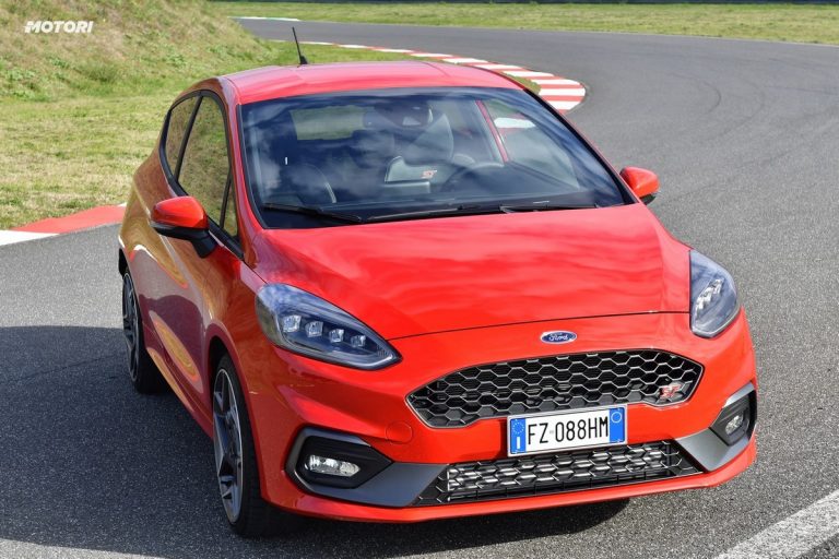 Ford Fiesta ST: la prova su strada e in pista