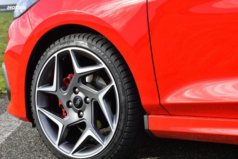 Ford Fiesta ST: la prova su strada e in pista