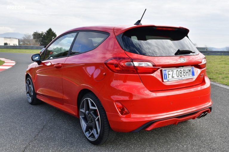 Ford Fiesta ST: la prova su strada e in pista