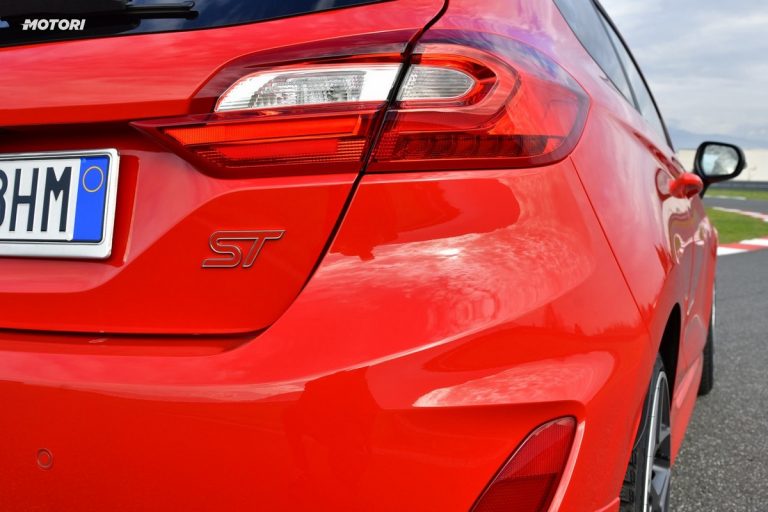 Ford Fiesta ST: la prova su strada e in pista