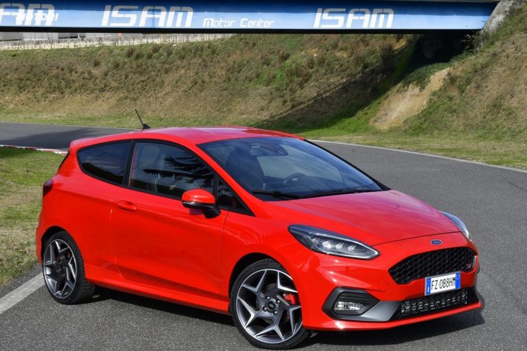 Ford Fiesta ST: la prova su strada e in pista