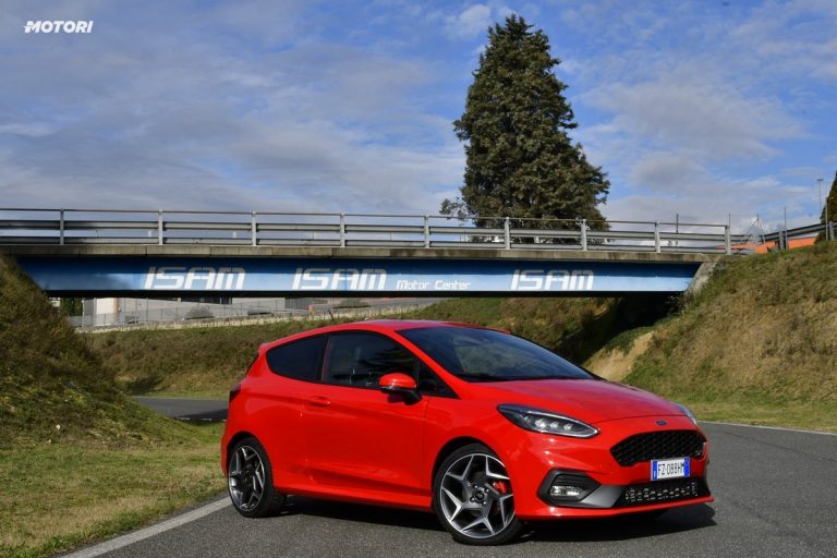 Ford Fiesta ST: la prova su strada e in pista