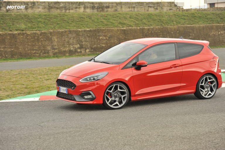 Ford Fiesta ST: la prova su strada e in pista