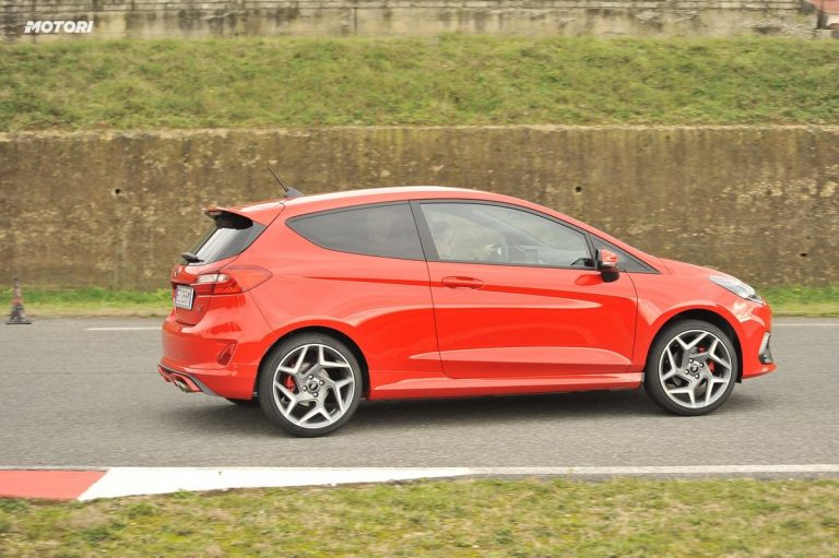 Ford Fiesta ST: la prova su strada e in pista