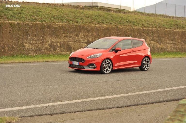 Ford Fiesta ST: la prova su strada e in pista