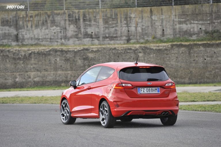 Ford Fiesta ST: la prova su strada e in pista