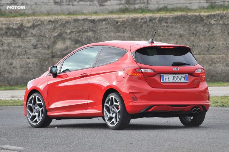 Ford Fiesta ST: la prova su strada e in pista