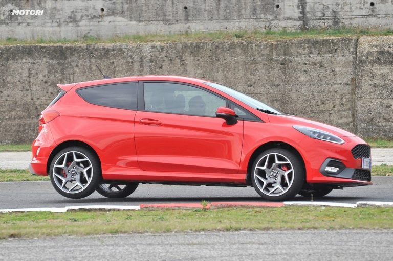 Ford Fiesta ST: la prova su strada e in pista