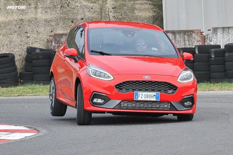 Ford Fiesta ST: la prova su strada e in pista