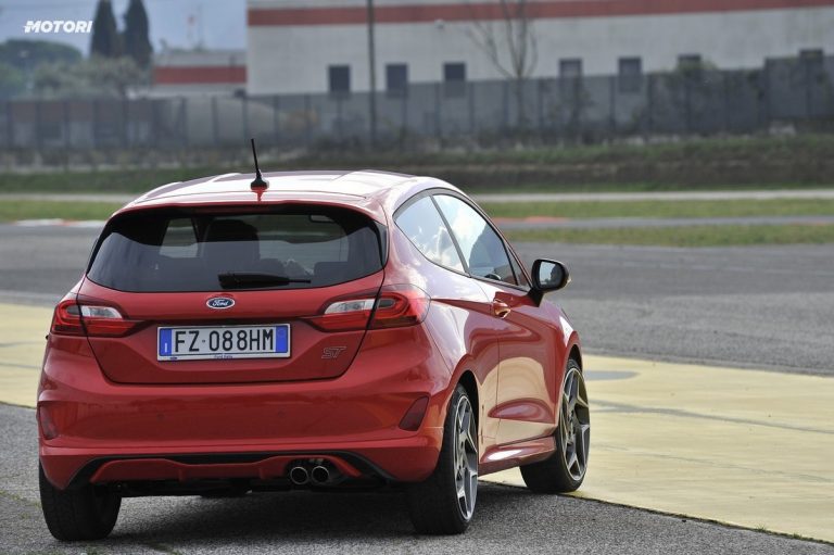 Ford Fiesta ST: la prova su strada e in pista
