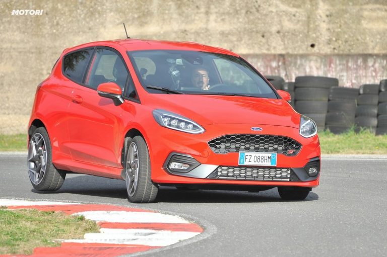 Ford Fiesta ST: la prova su strada e in pista